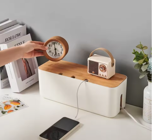 Organizador de Cabos e Tomadas